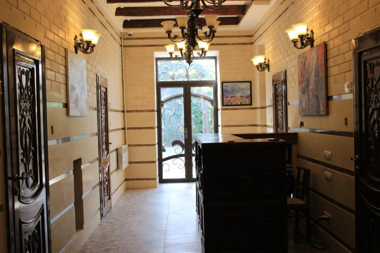 Kok-Art Hotel Jalal-Abad Exterior photo